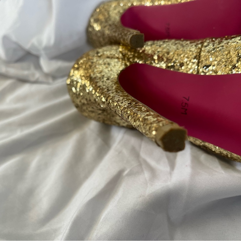 GLITTER! - Picture 6 of 10